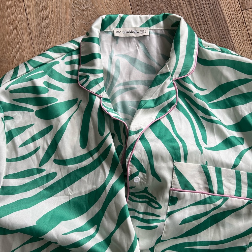 Green and white zebra co-ord set